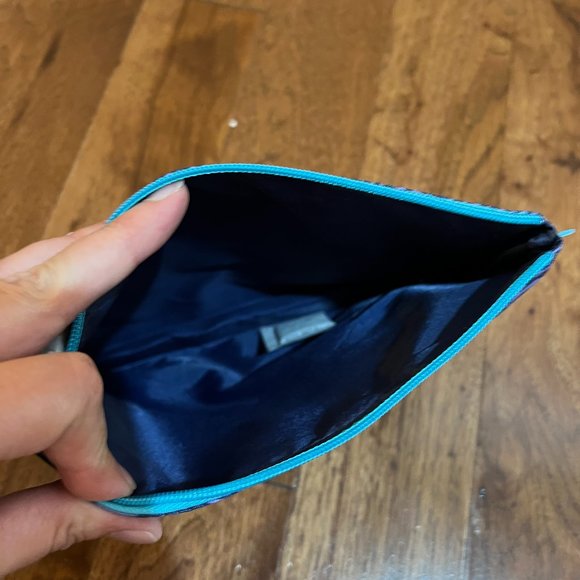 Estée Lauder Opening Ceremony Makeup Bag 8 1/2" x 5 1/2" x 1 1/2" purple - Picture 3 of 6